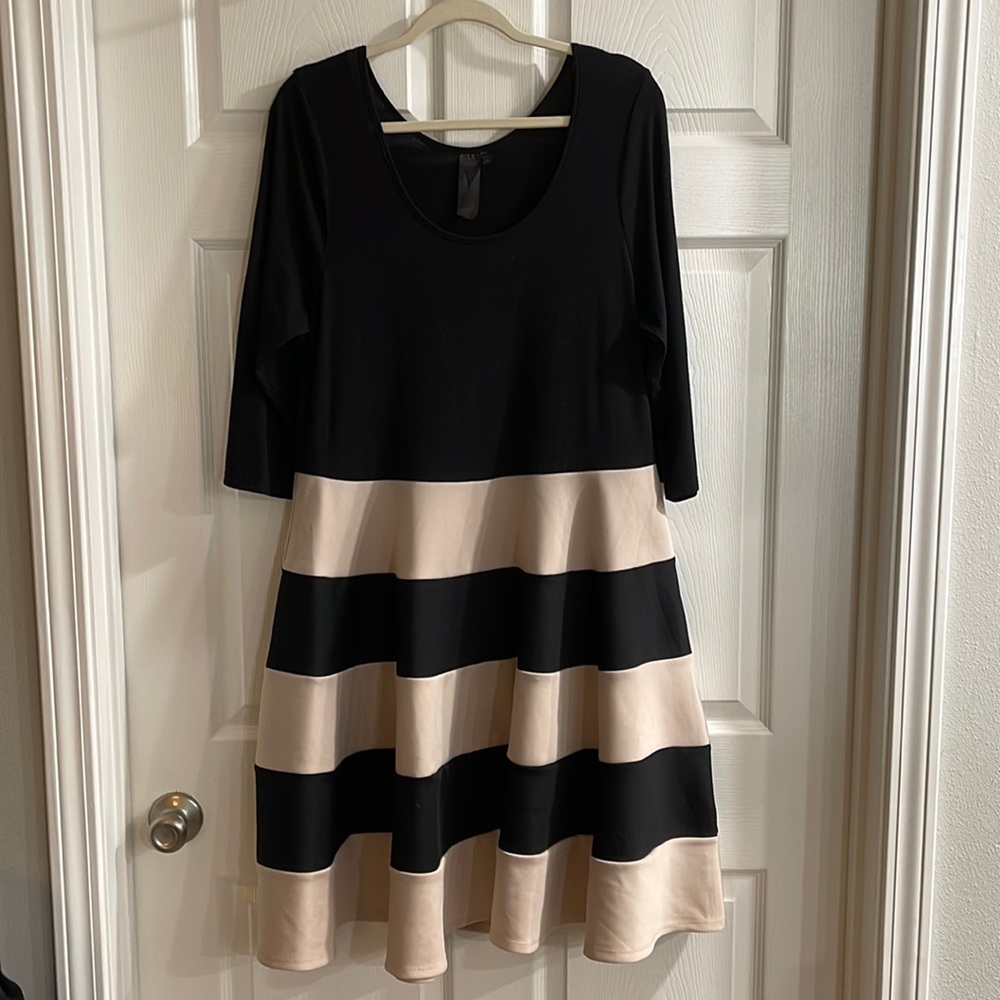 MIDI dress Size 2X. Black on top. Beige and black striped on the bottom.
